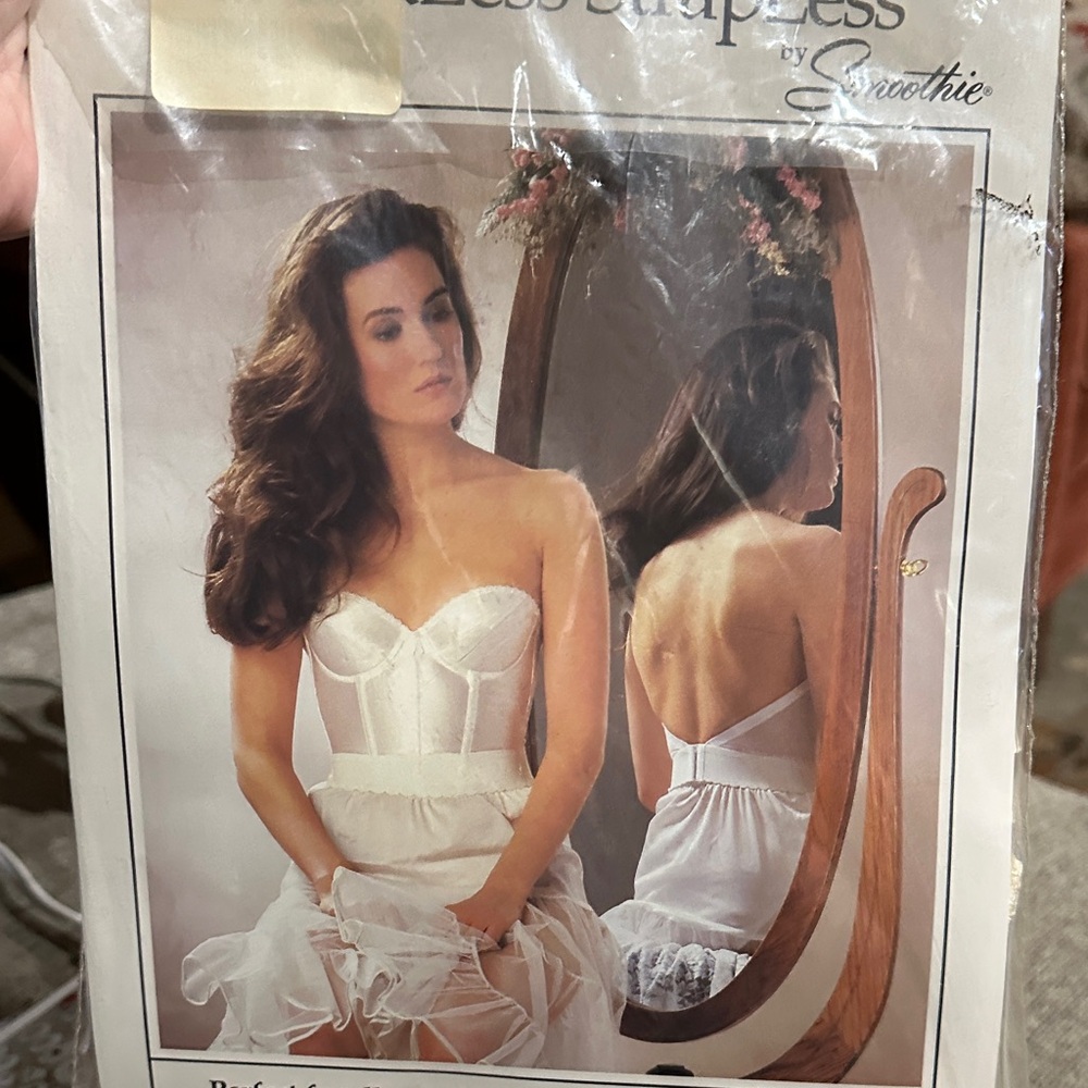 Smoothie White Strapless Bustier